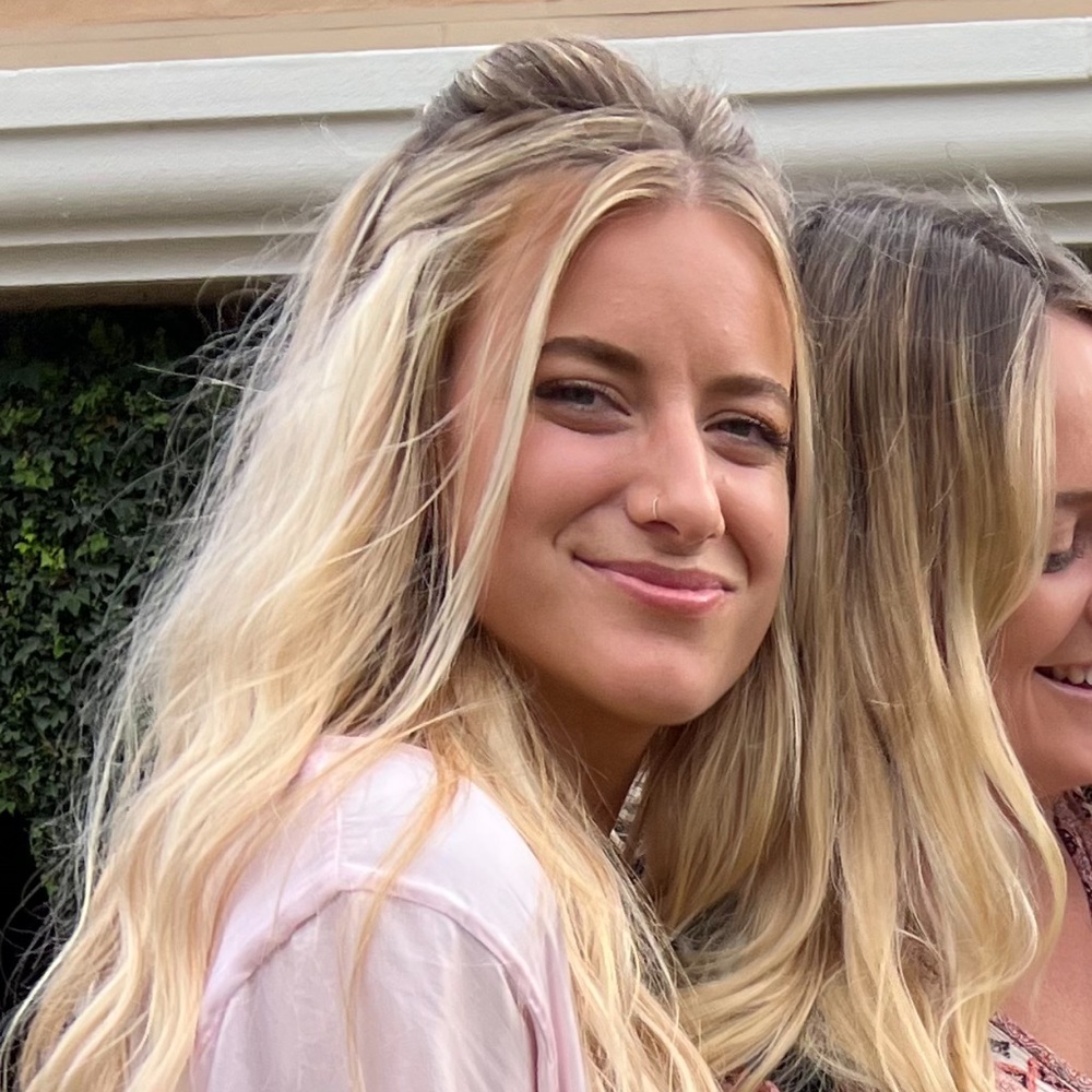 Meet your Posher, Amber